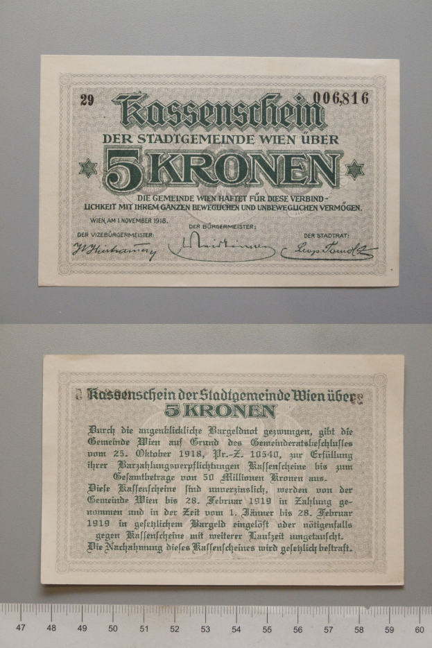 Alte deutsche 5 Kronen-Banknote mit Lineal unten