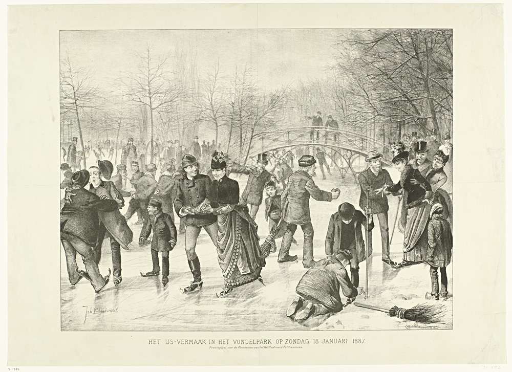 Eine Gruppe von Menschen, die auf einer Eisbahn in einem Park Schlittschuh laufen, umgeben von Bäumen und einer Brücke im Hintergrund, mit Text unten, der "Het us-vermaak in het vondelpark op zondag 10 januari 1887" liest.