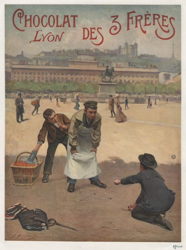 Plakat für "Chocolat des 3 Freres Lyon" mit Menschen vor Gebäuden, Bäumen, einer Statue und einem blauen Himmel.