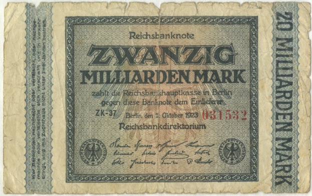 Ein alter deutscher Geldschein mit der Aufschrift "Zwanzig Milliarden Mark" vor einem weißen Hintergrund.