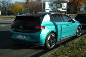 POL-KLE: Kevelaer - Unbekannter Fahrer fährt Verkehrszeichen in Twisteden um und flieht in blauem VW Golf
